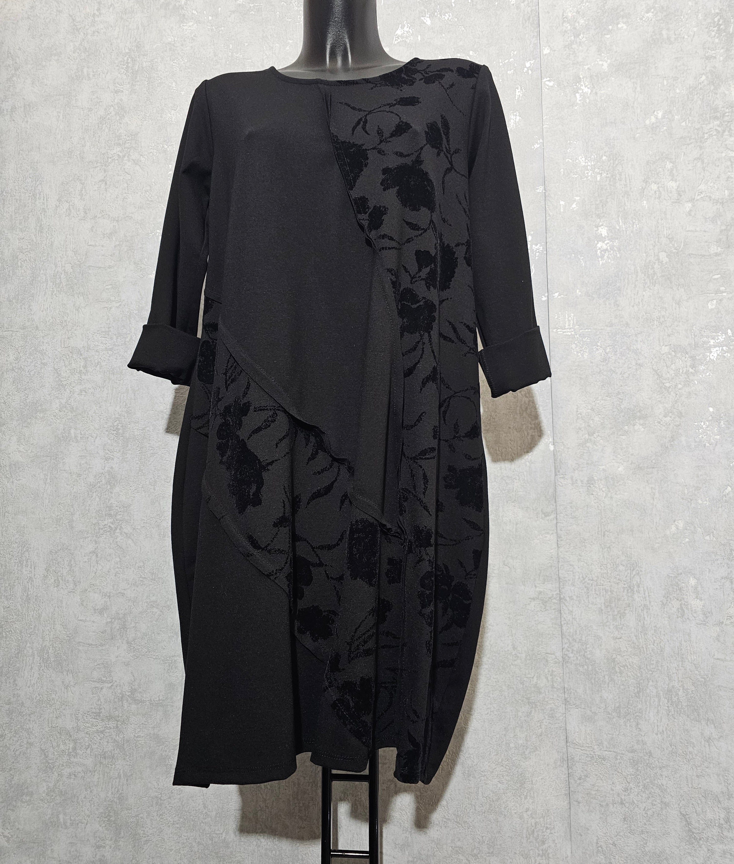 Elegantes Schwarzes Kleid mit Samt-Blumenmuster – Lux Luna Italien – L/XL