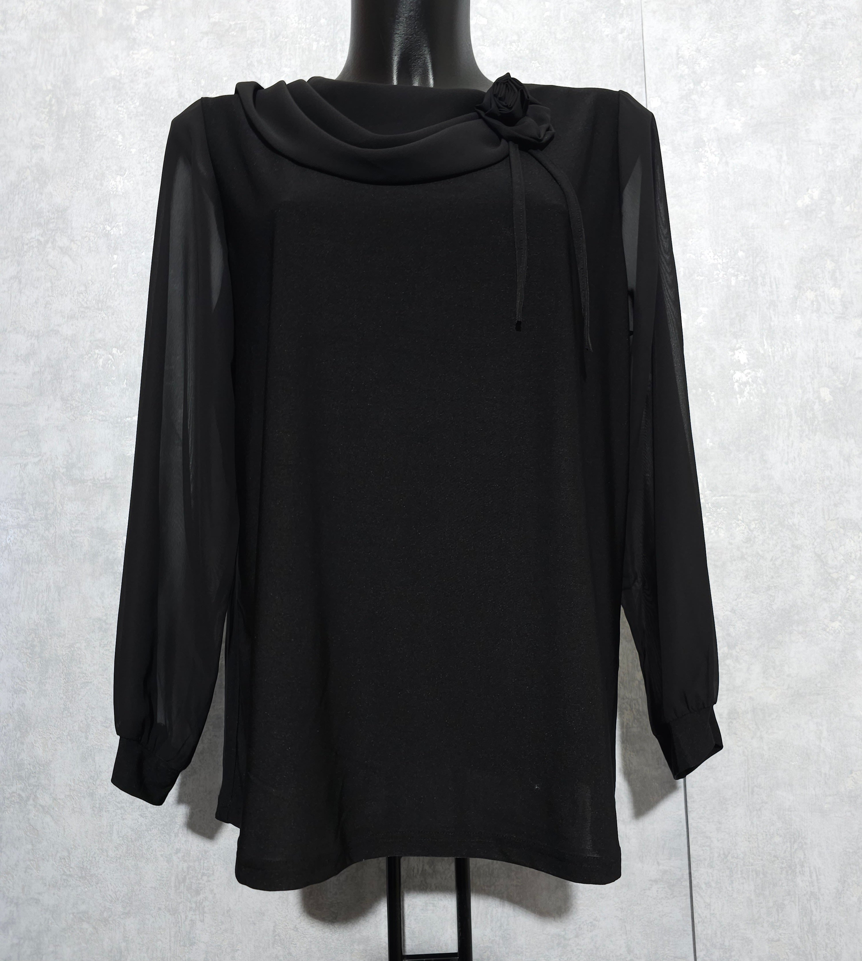 Elegante Chiffonbluse mit Blumen-Detail – Made in Europe