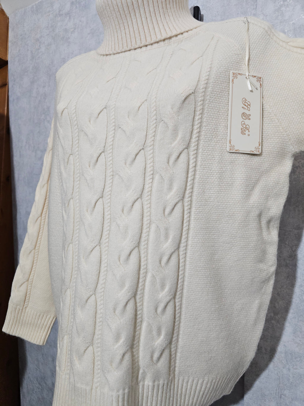 Damen Rollkragenpullover M/L – Weicher Strick, Warm & Elegant – Schwarz oder Creme– Winter Pullover