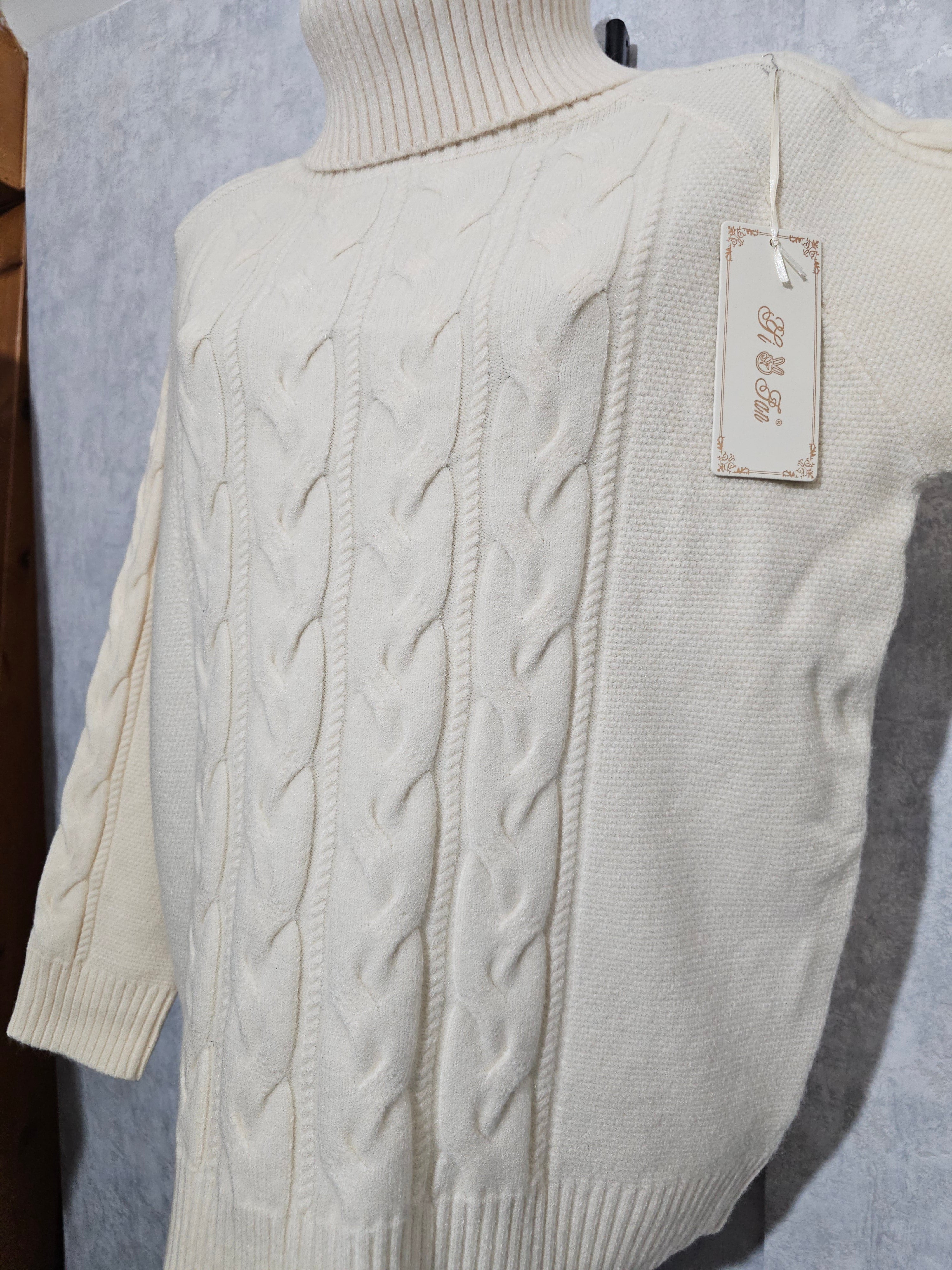 Damen Rollkragenpullover M/L – Weicher Strick, Warm & Elegant – Schwarz oder Creme– Winter Pullover