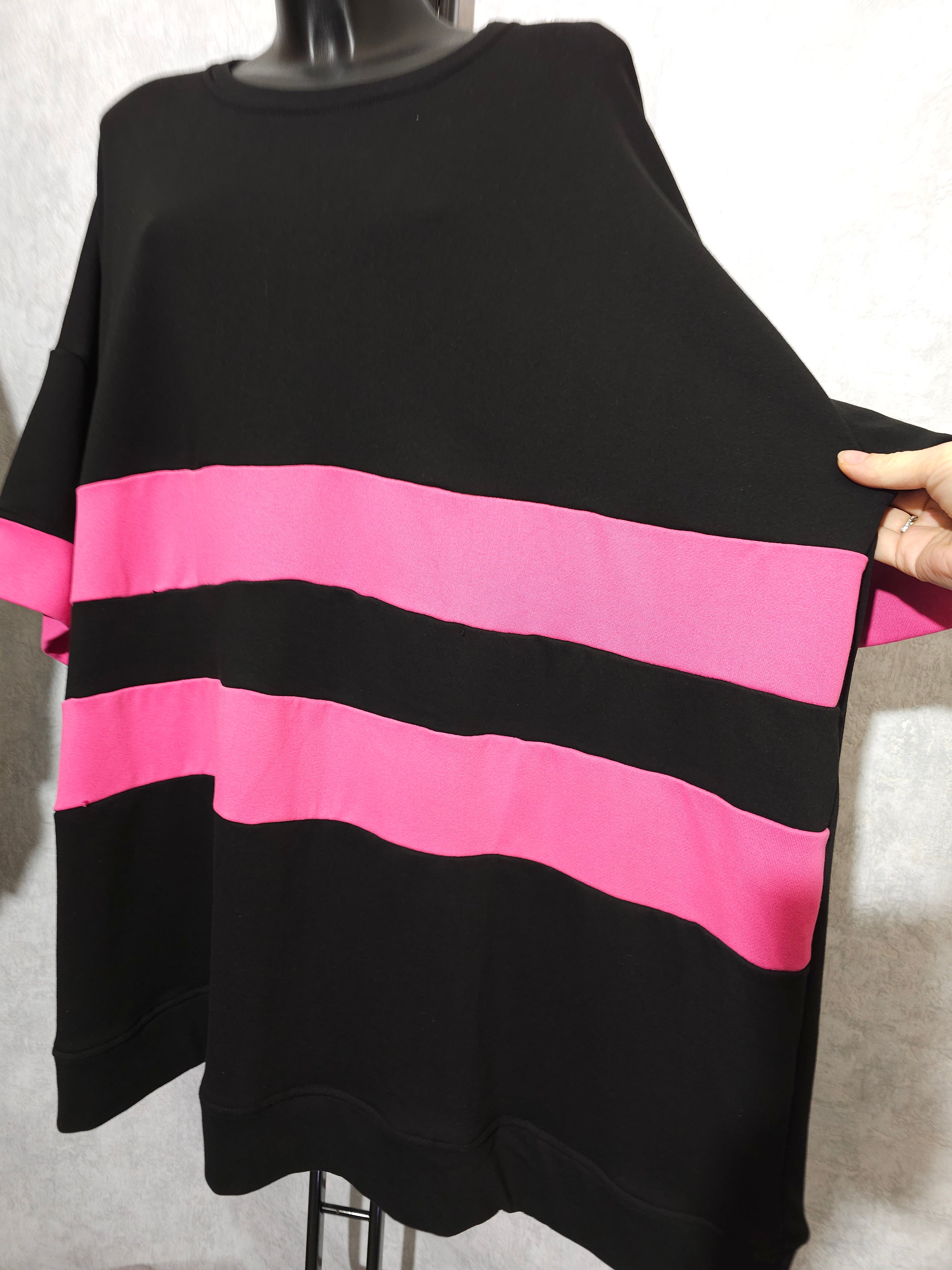 Oversize Tunika mit Streifen – Schwarz/Rosa (Plus Size)