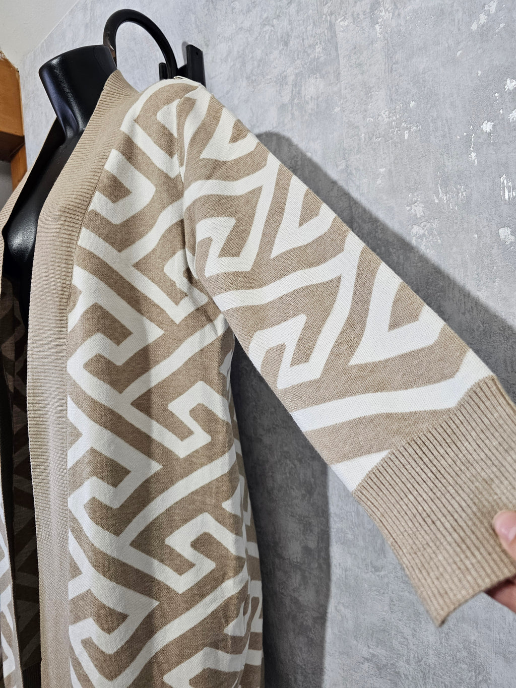 Eleganter langer Cardigan-hochwertig, weich & warm – M/L