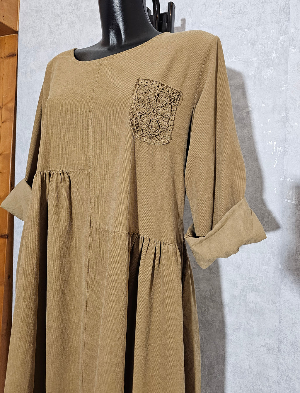 Damenkleid aus 100% Baumwolle – Oversize mit Taschen