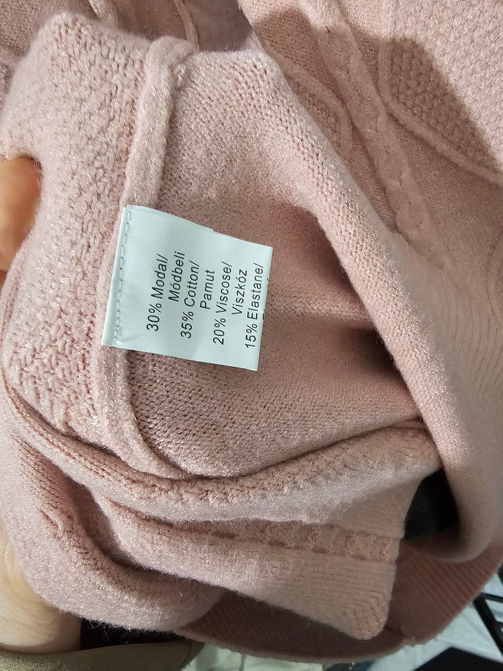 Warmer Strickkleid mit Muster – Rosa M/L