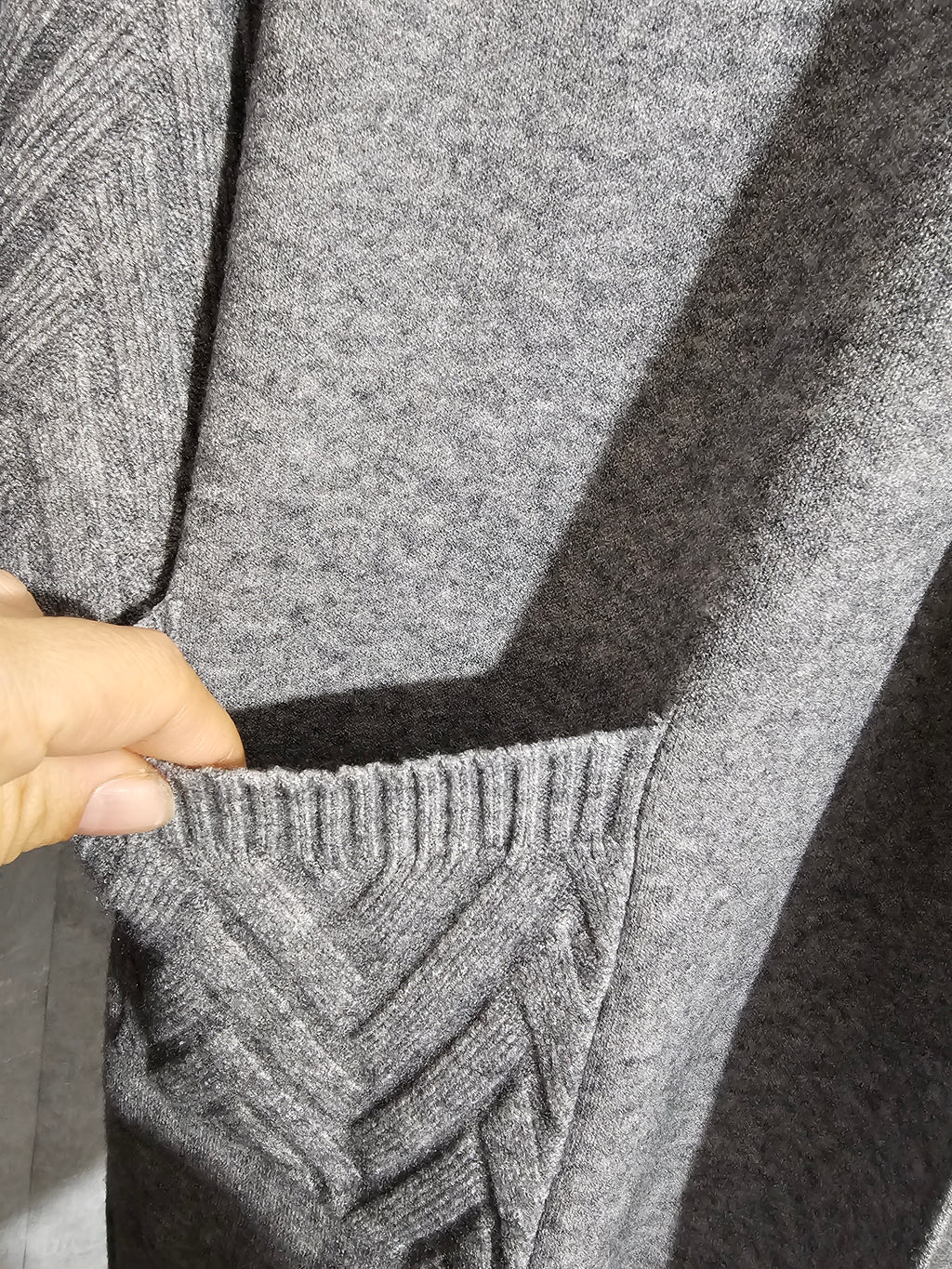 Elegante Strickjacke in Grau mit Kaschmir – weich & stilvoll