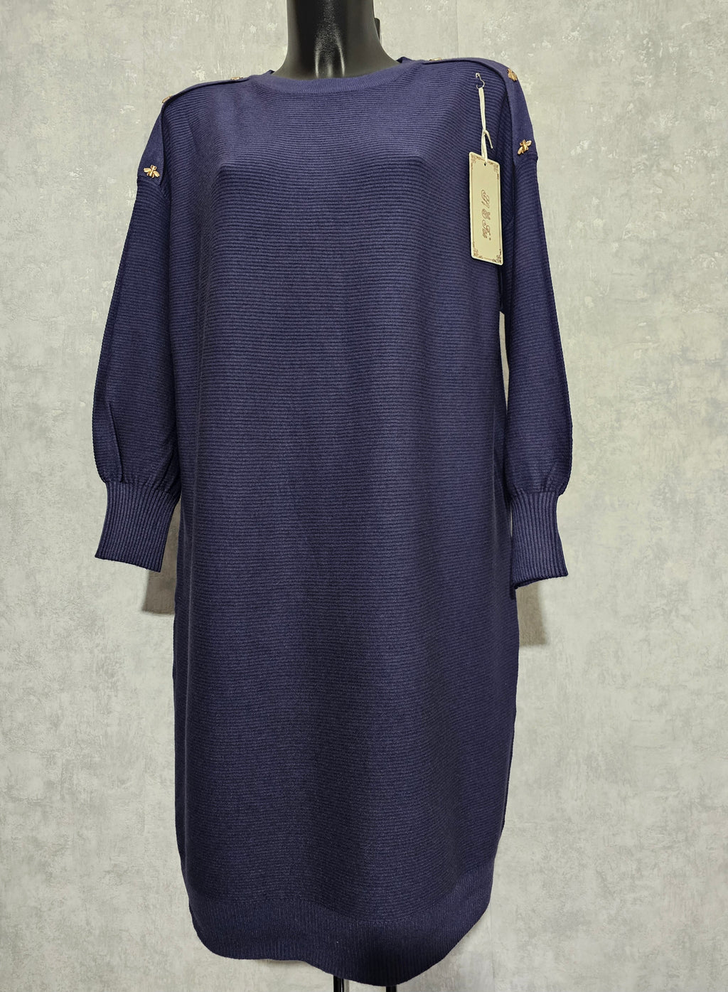 Oversize Strickkleid Damen • Elegant & Warm • Goldene Bienenknöpfe • L/XL – XL/XXL • Herbst/Winter • Premium Qualität – Bordeaux, Navy