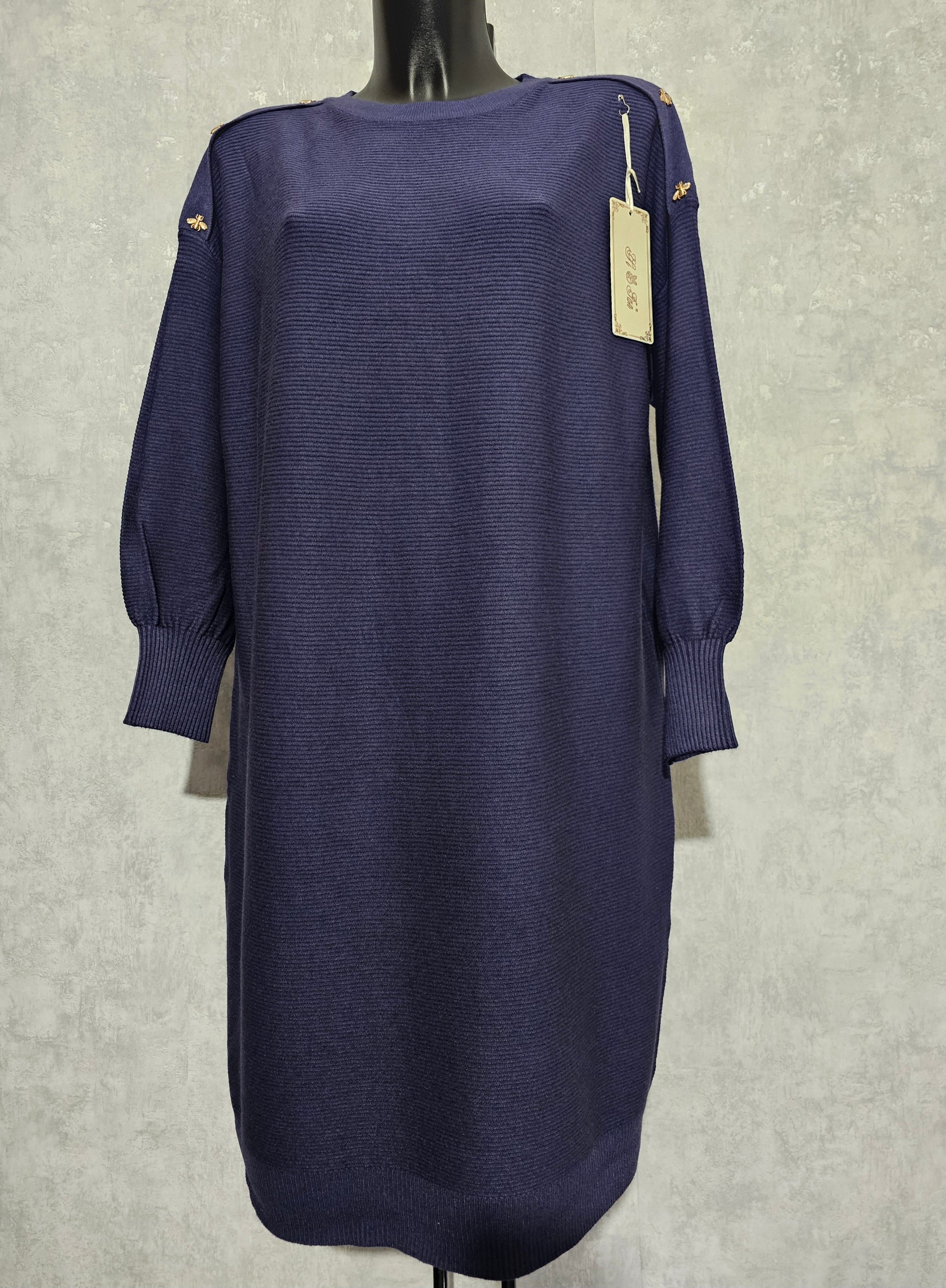 Oversize Strickkleid Damen • Elegant & Warm • Goldene Bienenknöpfe • L/XL – XL/XXL • Herbst/Winter • Premium Qualität – Bordeaux, Navy