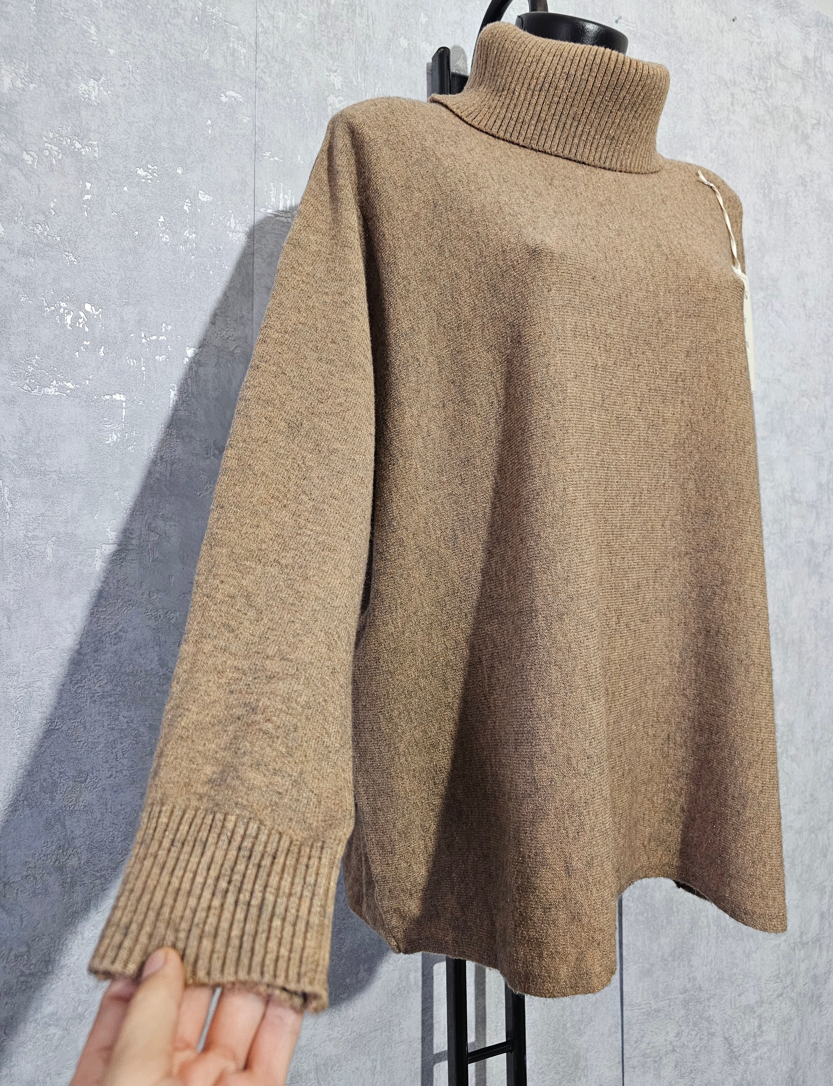 Oversize Rollkragen Pullover – Taupe | L/XL | Warm & Weich