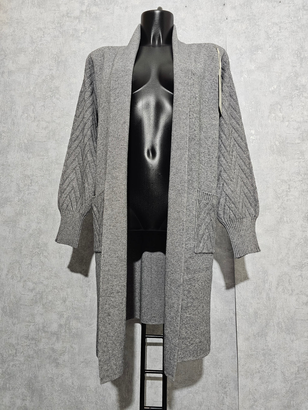 Elegante Strickjacke in Grau mit Kaschmir – weich & stilvoll