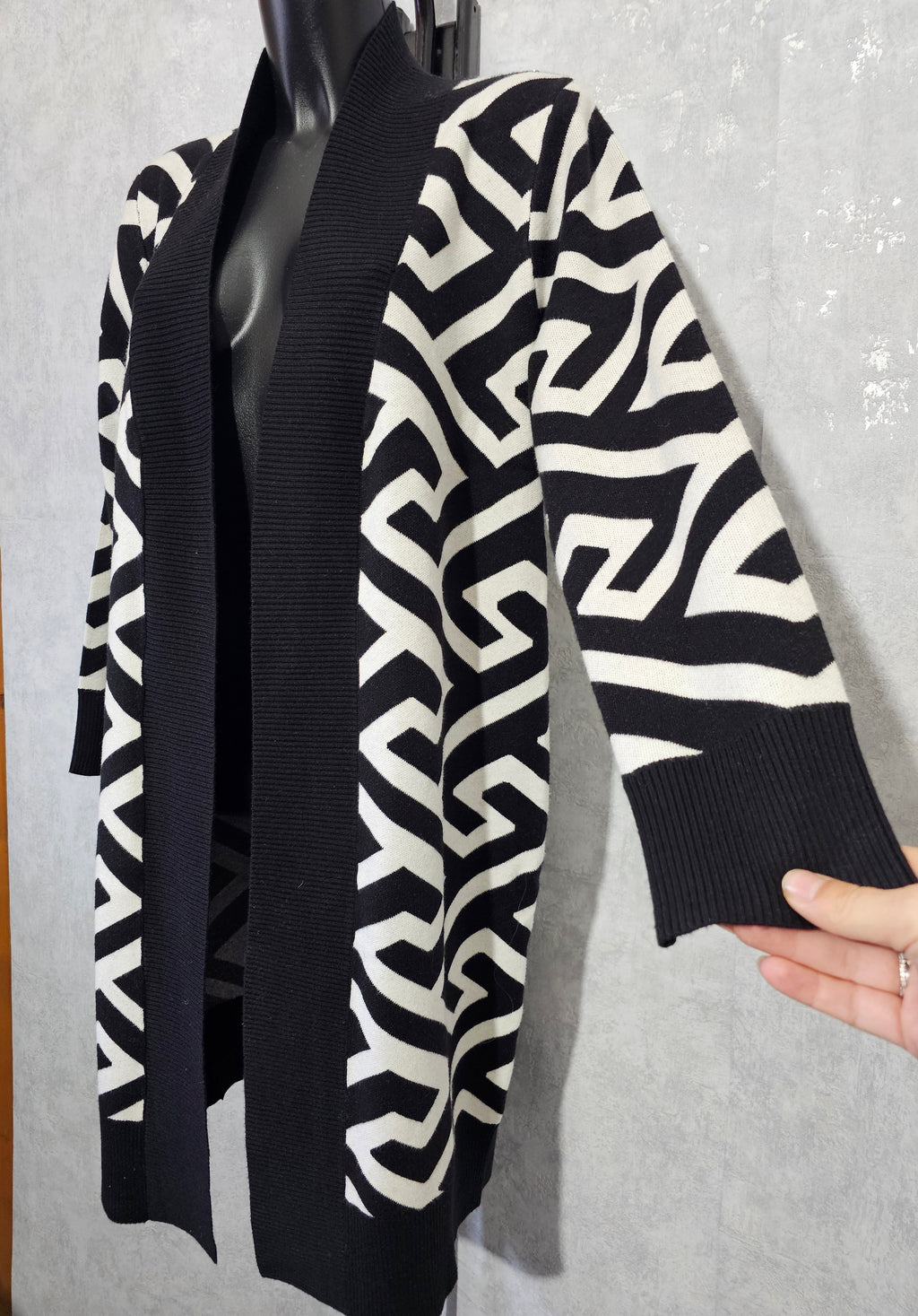 Eleganter langer Cardigan-hochwertig, weich & warm – M/L