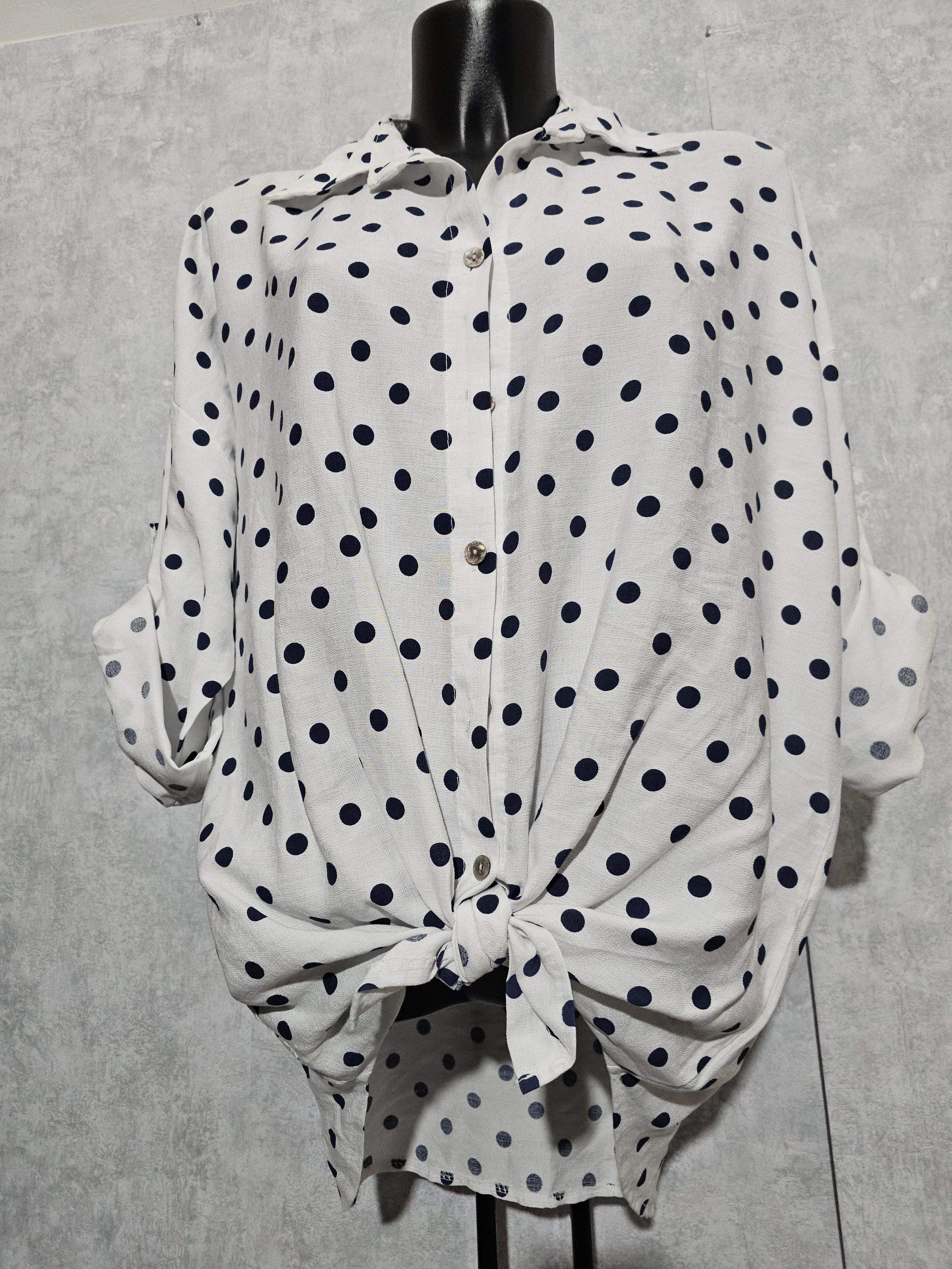 Punkte Bluse / Tunika – Made in Italy – 100 % Viskose L bis 2XL