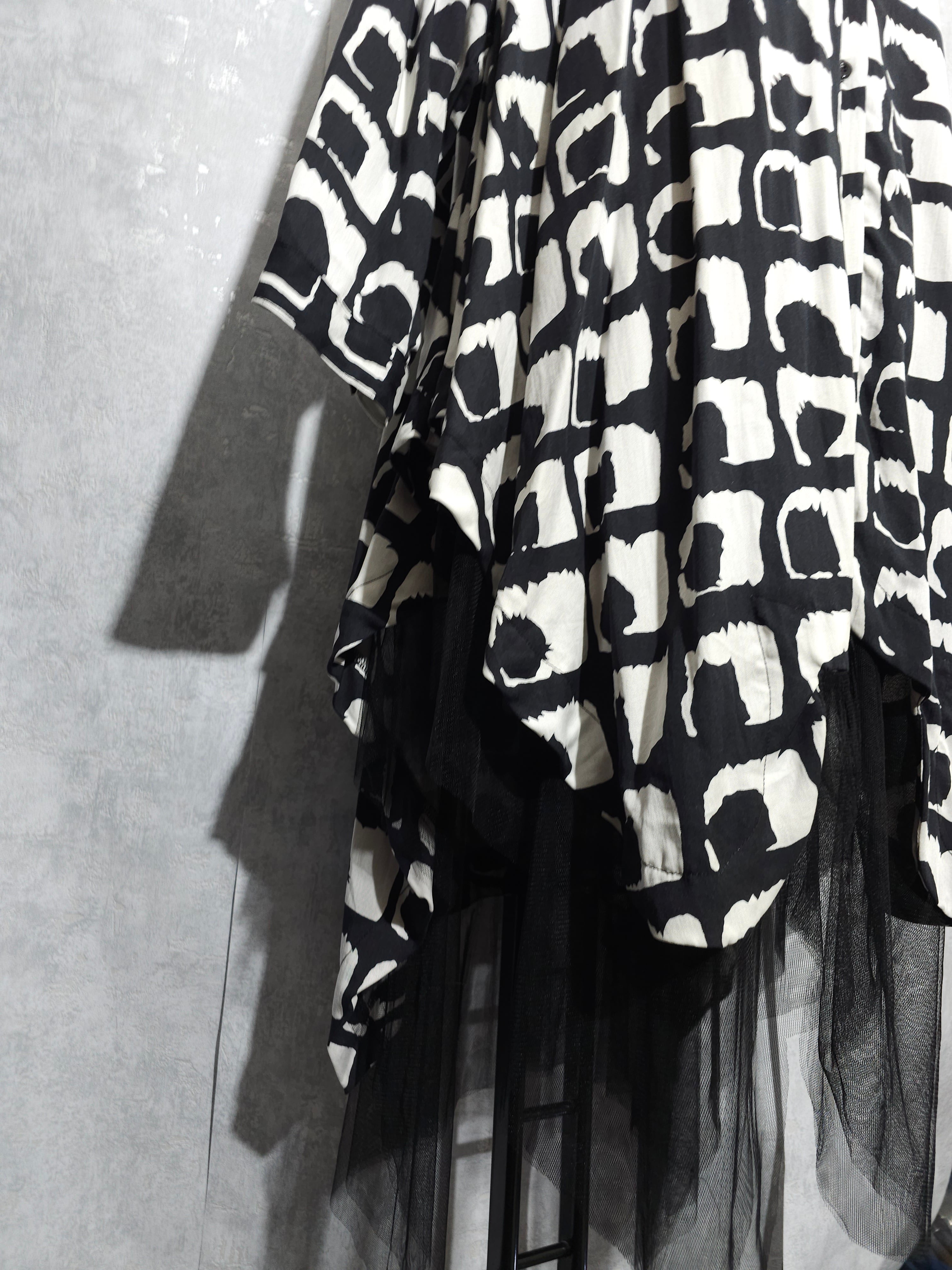 Schwarz-Weiße Oversize Tunika mit Tüll – Langarm | XXL–XXXL