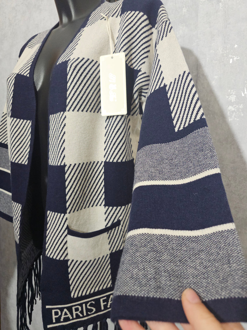 Paris Fashion Cardigan – Premium Kaschmir-Anteil, XL/XXL – Navy/Weiß, Fransen – Weich & Warm