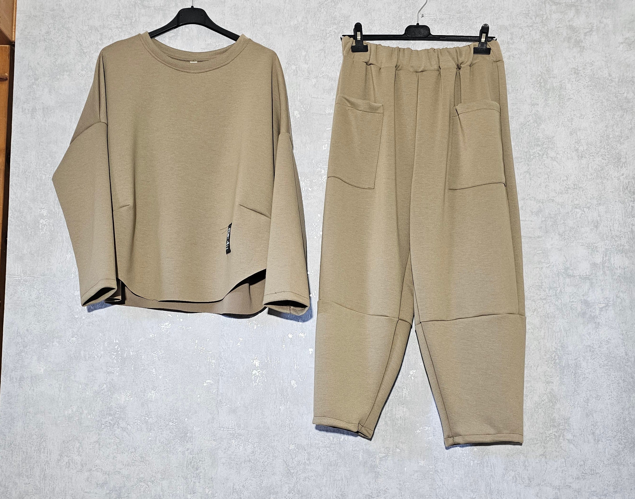 Damen Trainingsanzug Set - Bequem & Stylish - Größe M-3XL (Brustumfang 120cm)