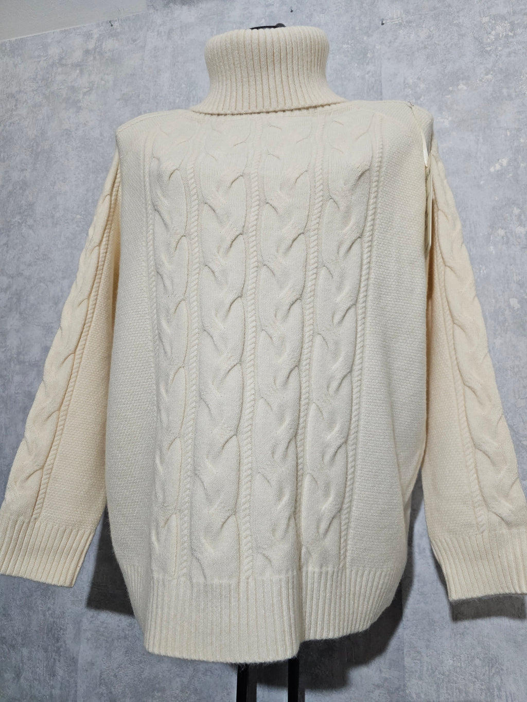 Damen Rollkragenpullover M/L – Weicher Strick, Warm & Elegant – Schwarz oder Creme– Winter Pullover
