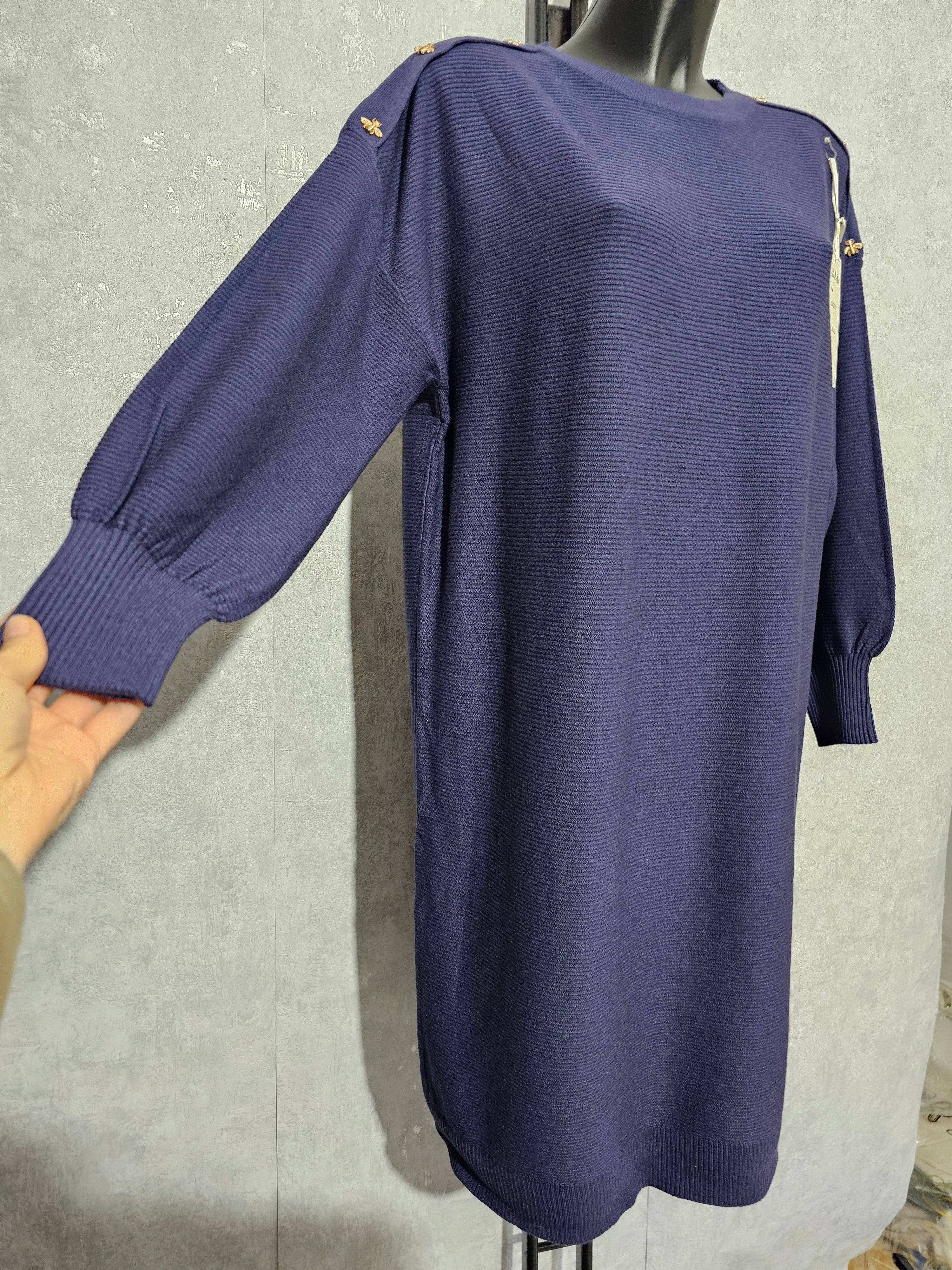 Oversize Strickkleid Damen • Elegant & Warm • Goldene Bienenknöpfe • L/XL – XL/XXL • Herbst/Winter • Premium Qualität – Bordeaux, Navy