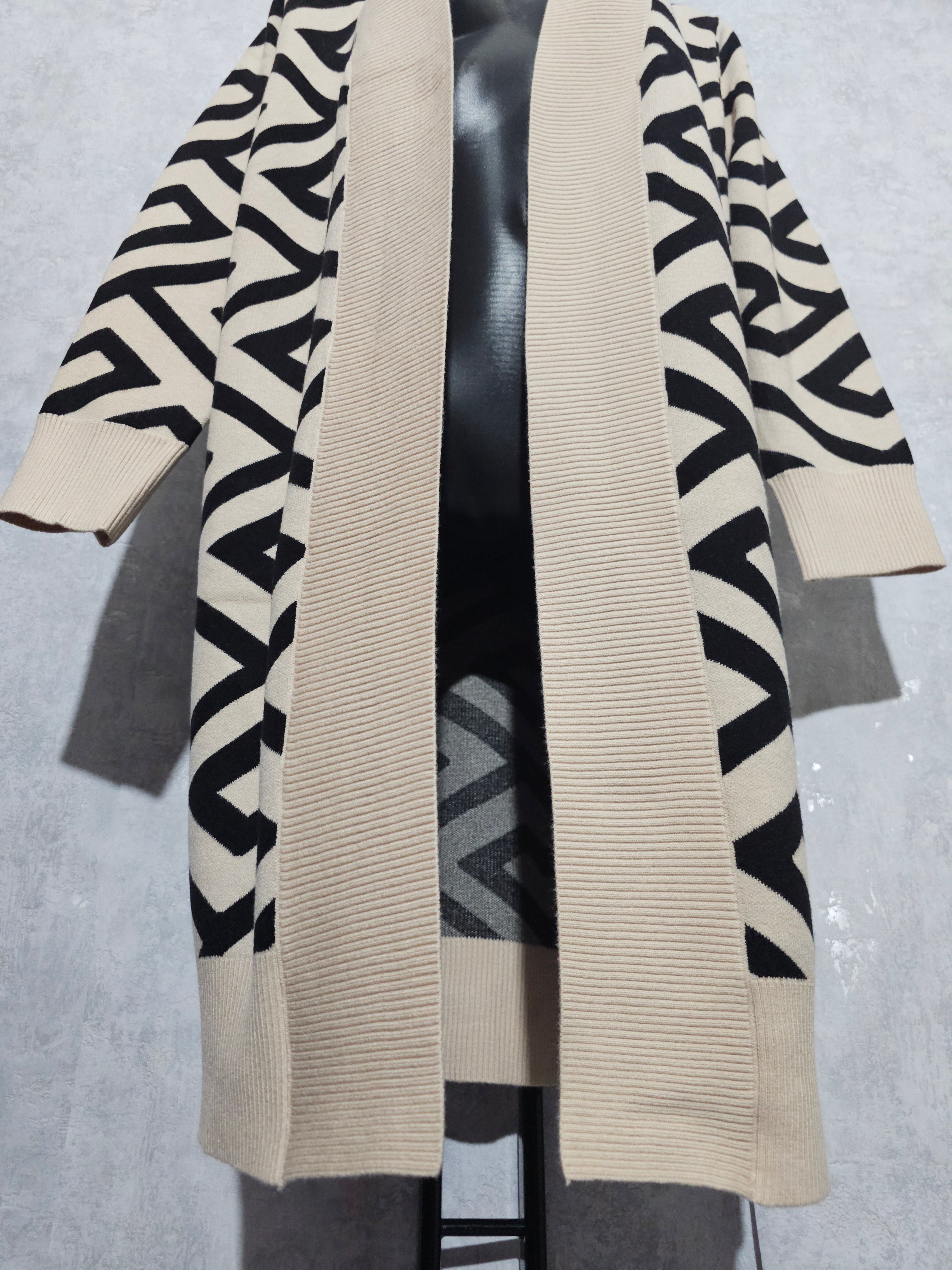 Eleganter langer Cardigan – Beige & Schwarz – hochwertig, weich & warm – M/L & L/XL