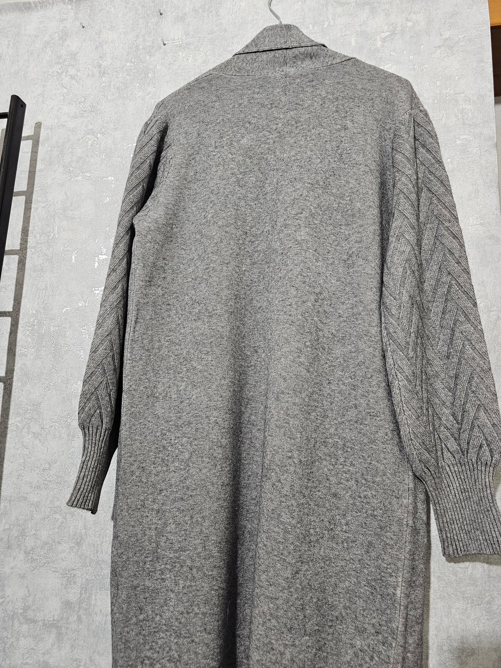 Elegante Strickjacke in Grau mit Kaschmir – weich & stilvoll