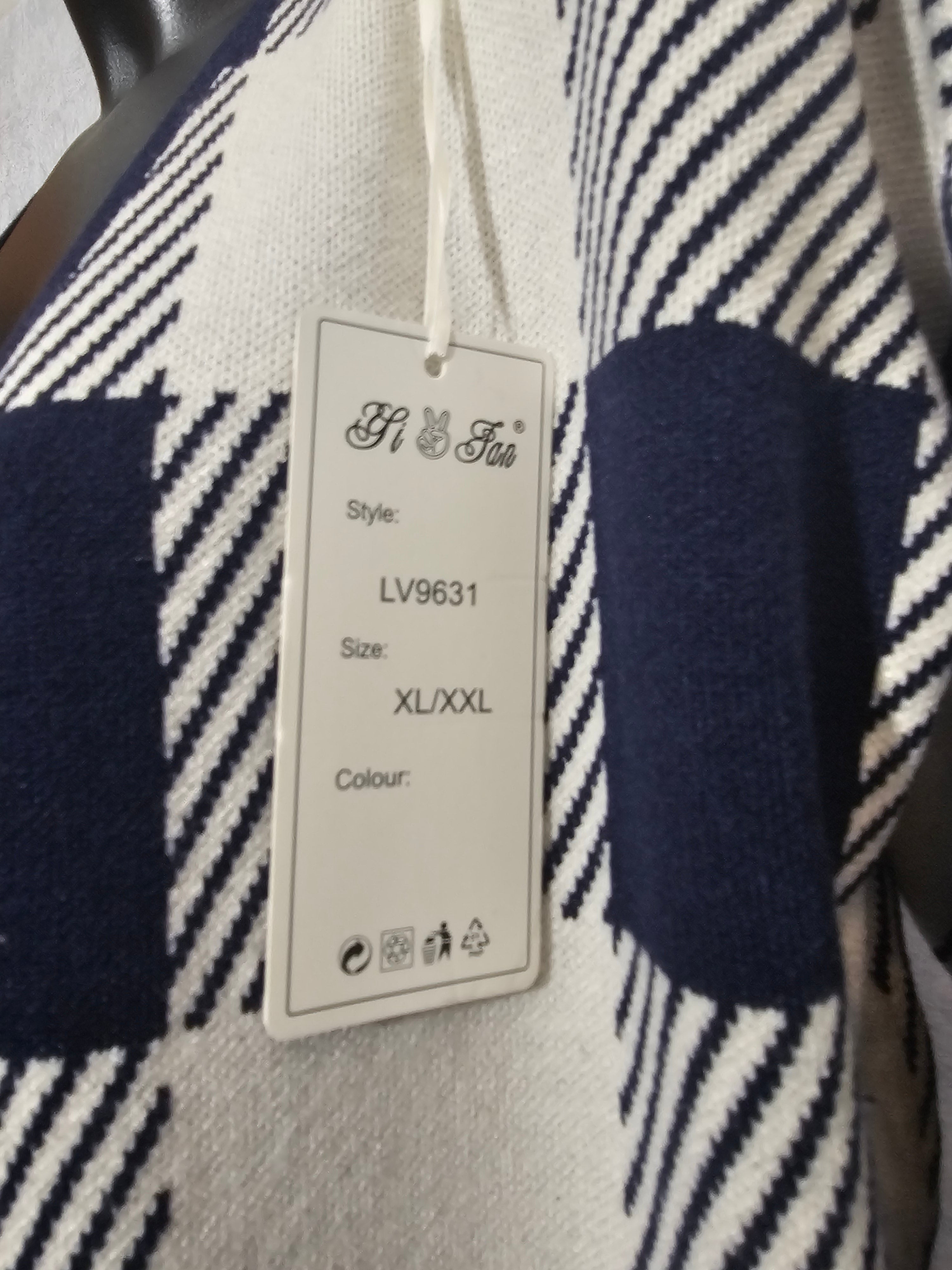 Paris Fashion Cardigan – Premium Kaschmir-Anteil, XL/XXL – Navy/Weiß, Fransen – Weich & Warm