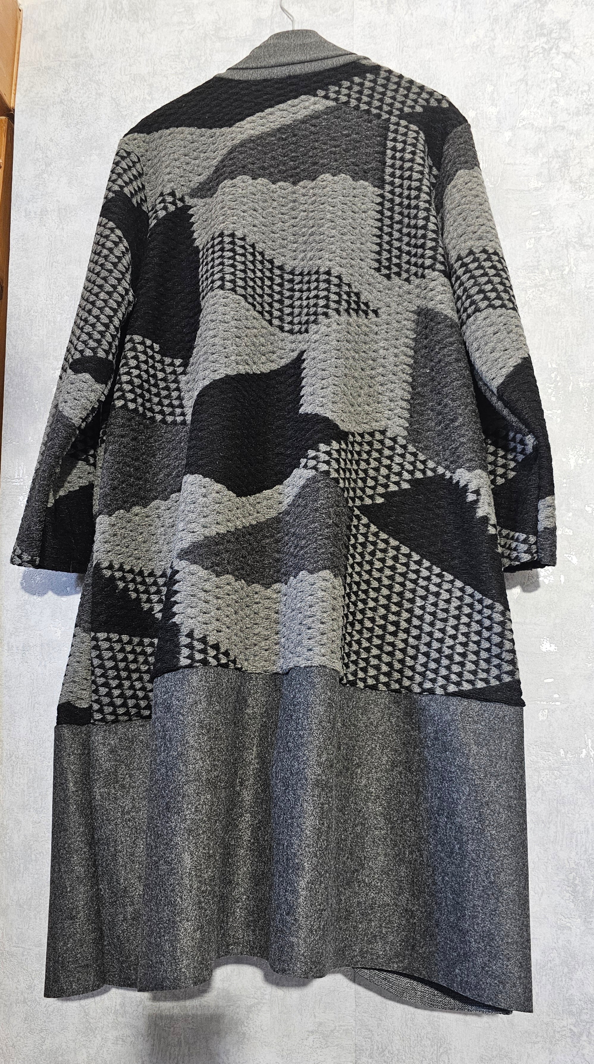 Oversize Cardigan mit Muster – Plus Size Strickjacke Made in Italy