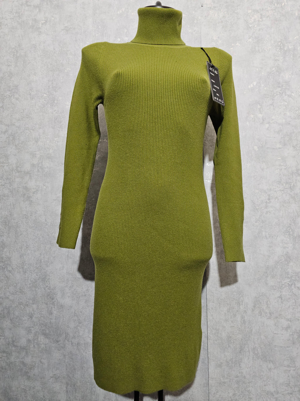 Elegantes Strickkleid mit Rollkragen & Goldknöpfen – Khaki M/L