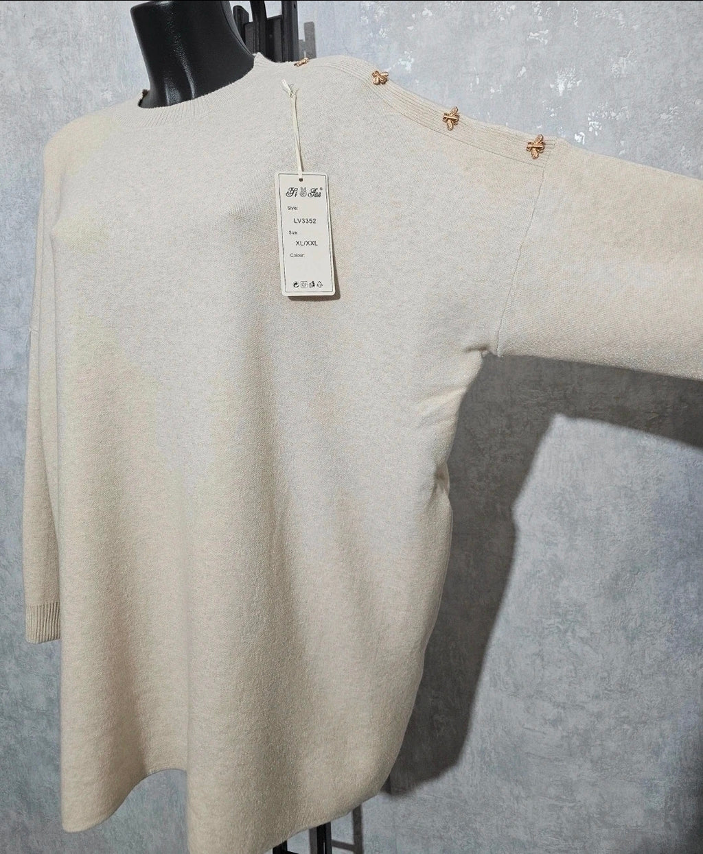 Weicher Premium-Pullover / Tunika mit goldenen Details L/XL