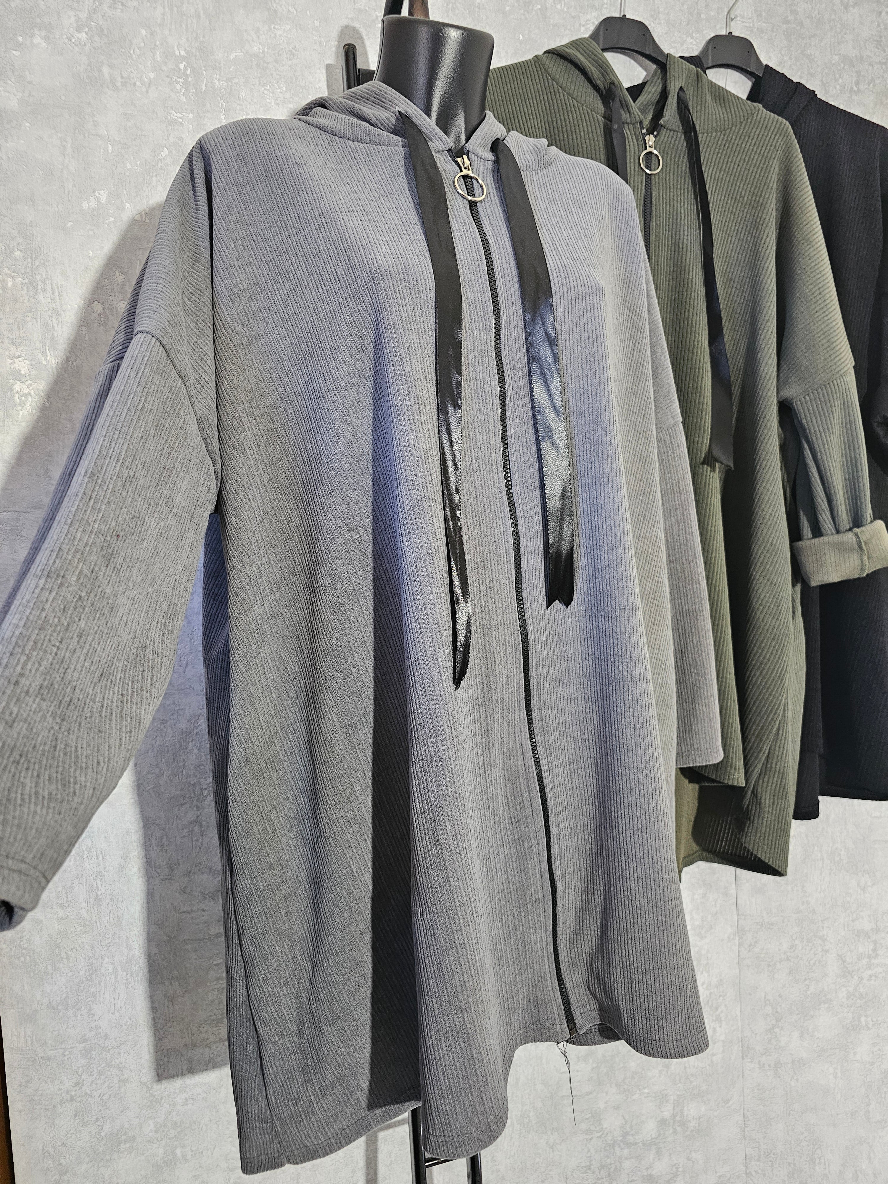 Oversize Jacke/Tunika mit Kapuze, Reißverschluss & Taschen