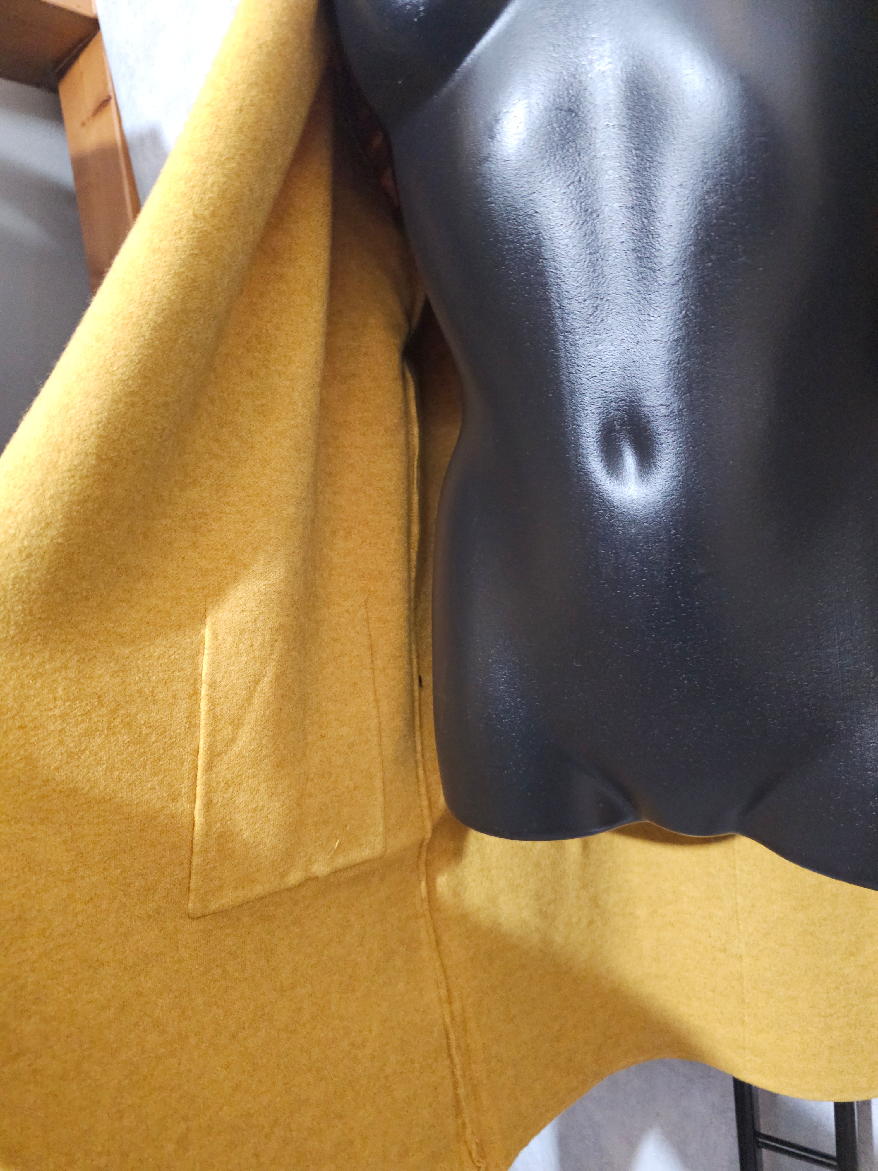 Eleganter Strick-Cardigan in Gelb