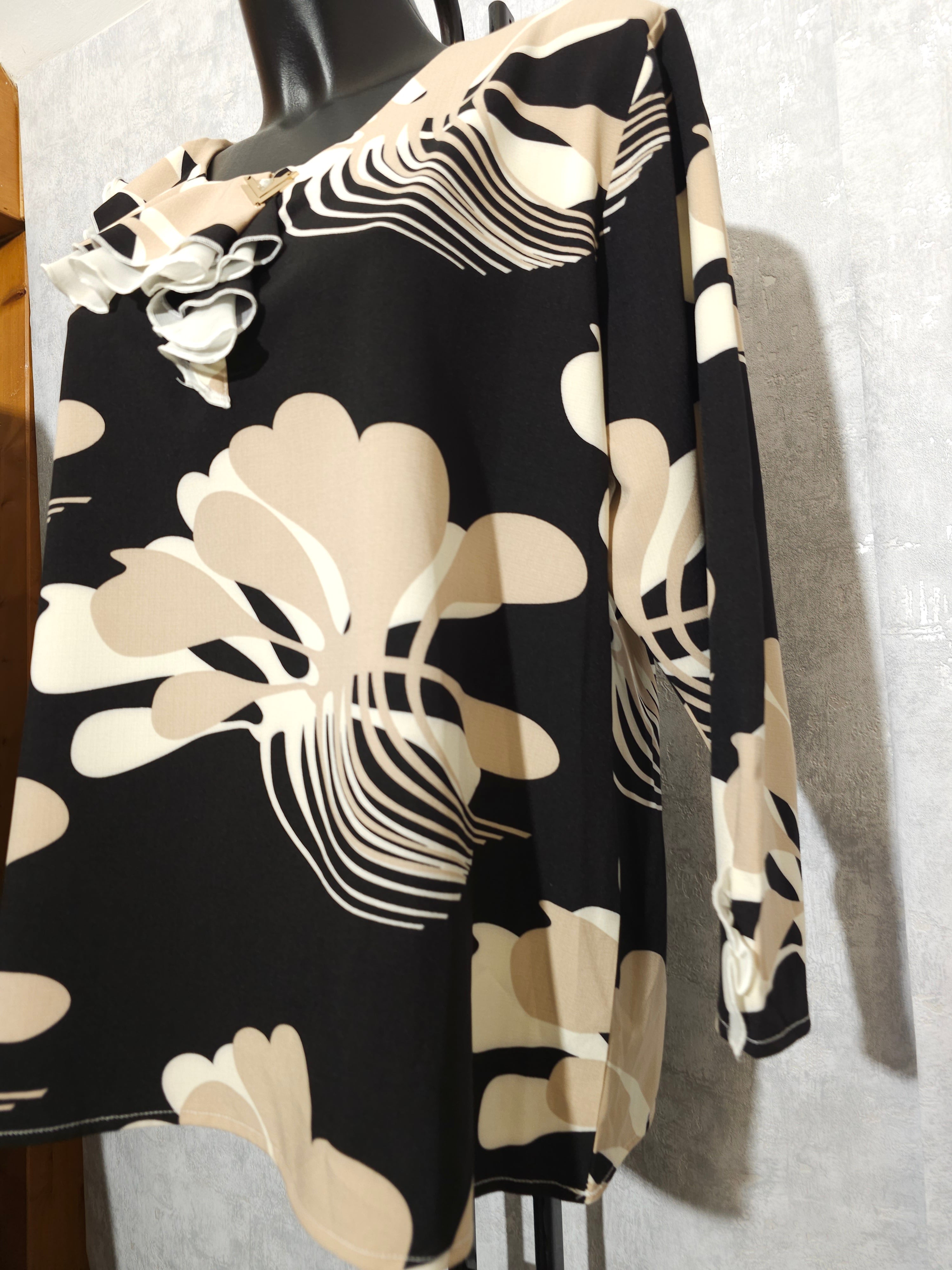 Elegante Damenbluse mit Rüschen – Größe 2XL–6XL