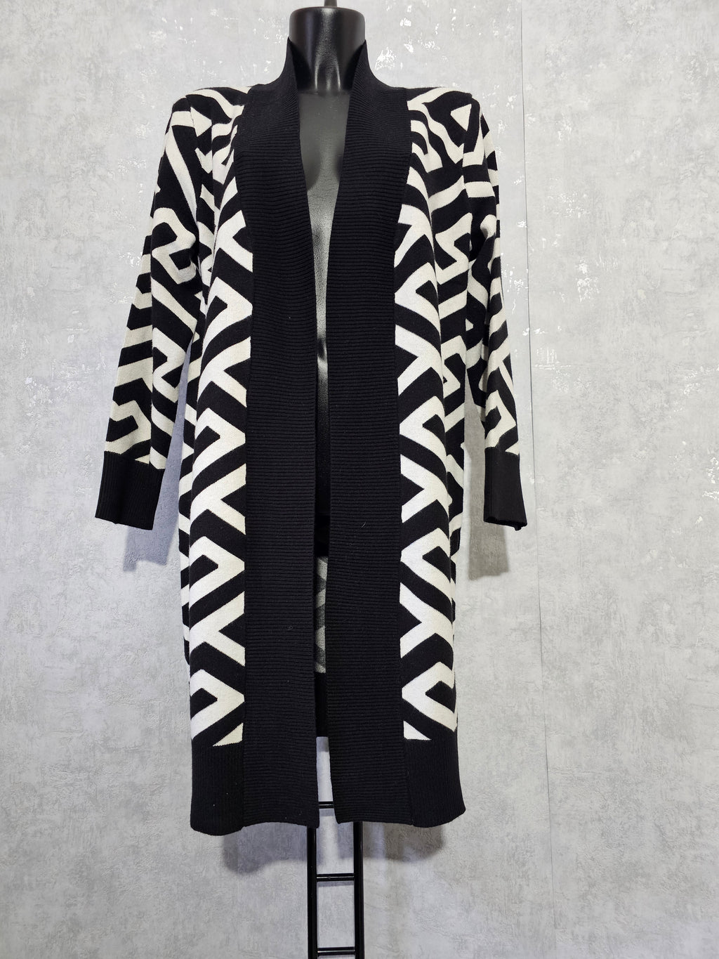 Eleganter langer Cardigan-hochwertig, weich & warm – M/L