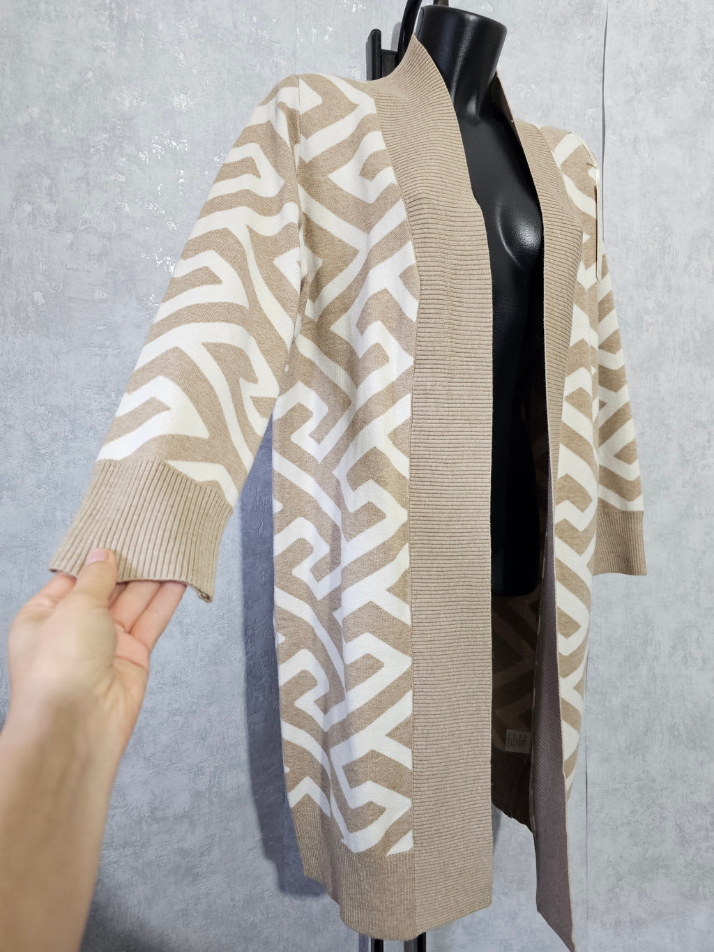 Eleganter langer Cardigan-hochwertig, weich & warm – M/L