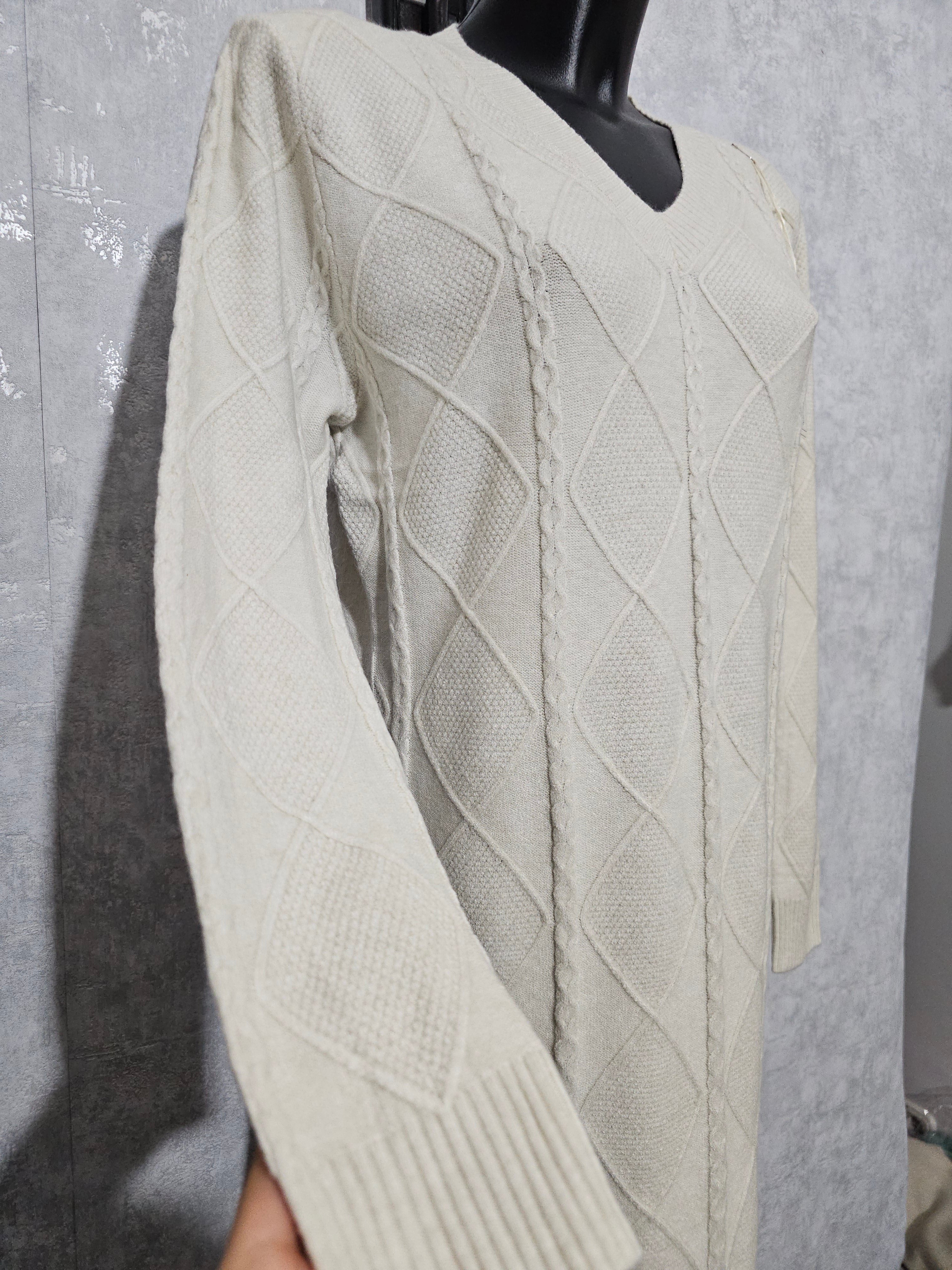 Warmer Strickkleid mit Muster – Creme, L/XL