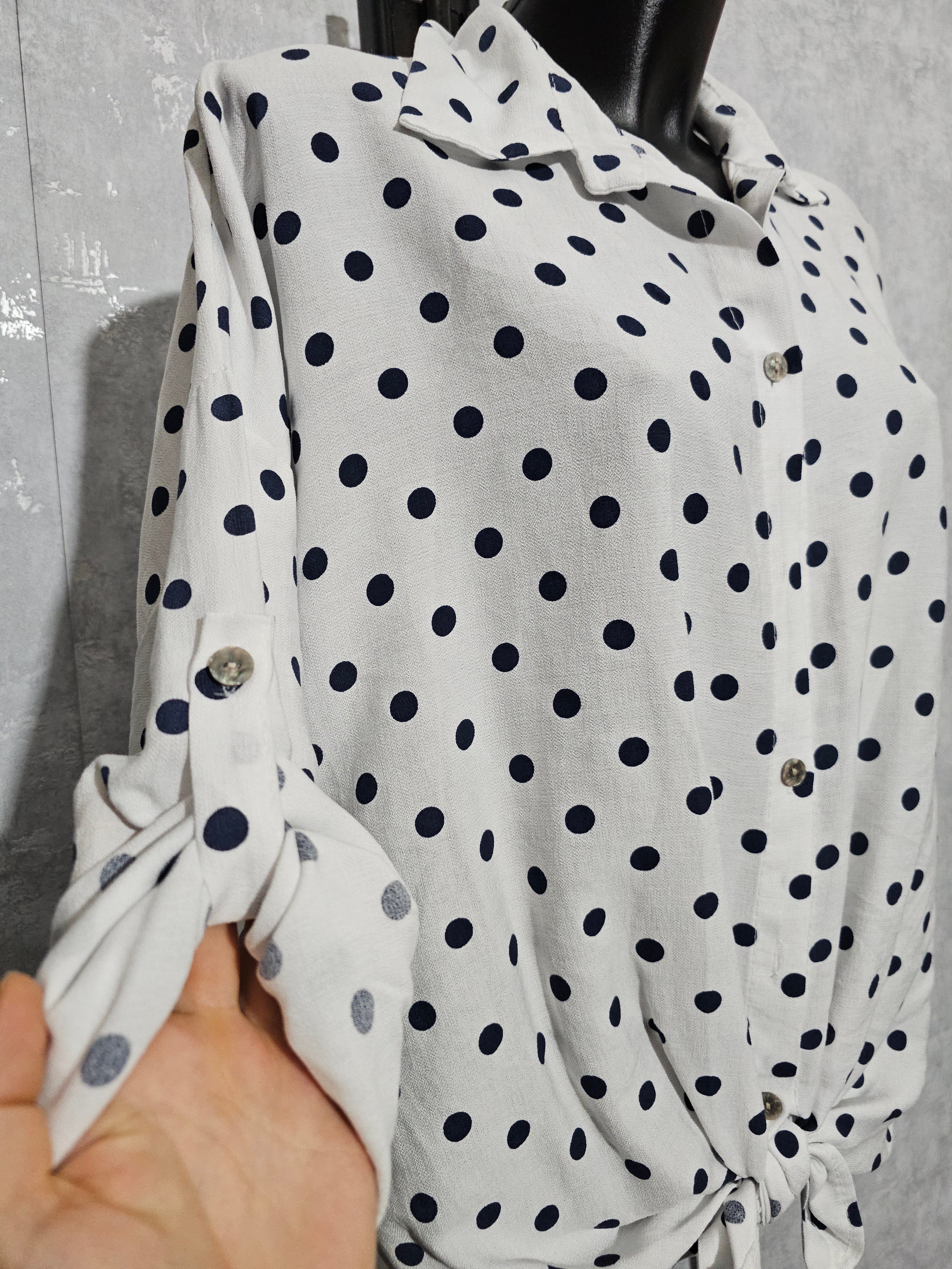 Punkte Bluse / Tunika – Made in Italy – 100 % Viskose L bis 2XL