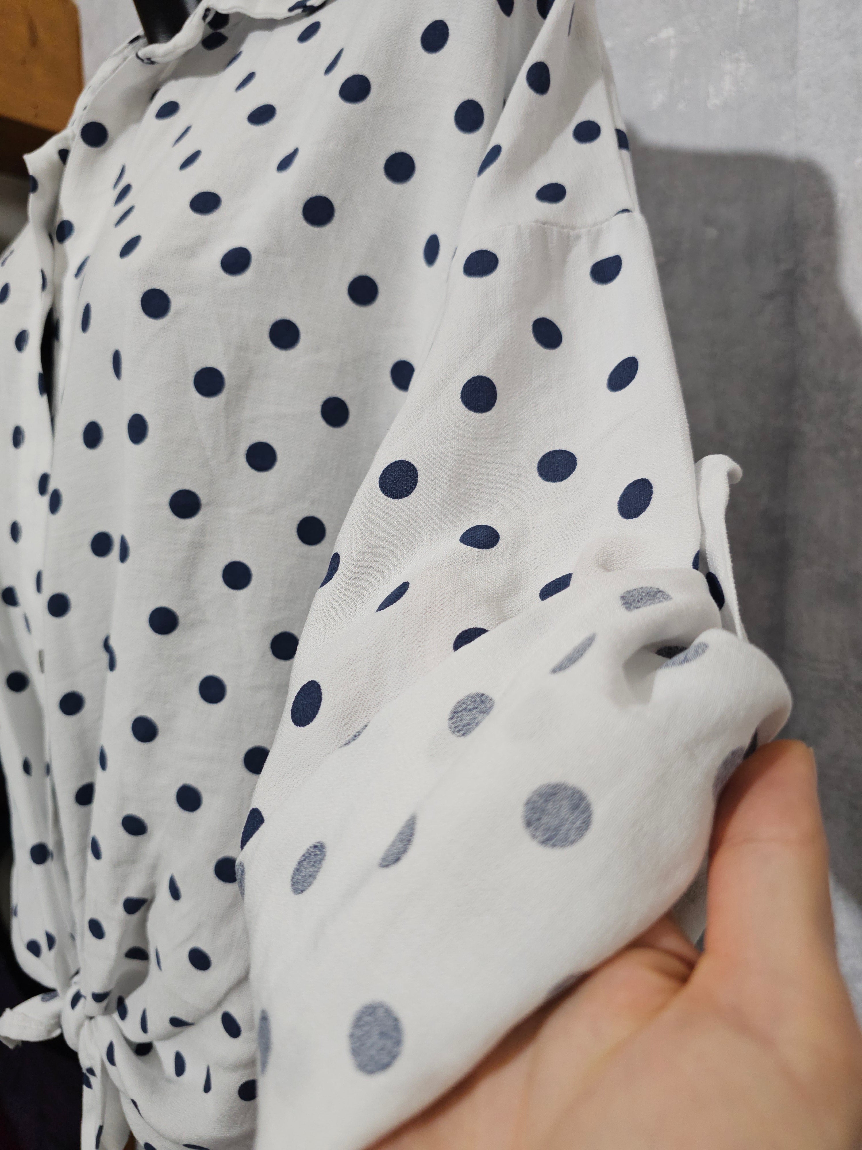 Punkte Bluse / Tunika – Made in Italy – 100 % Viskose L bis 2XL