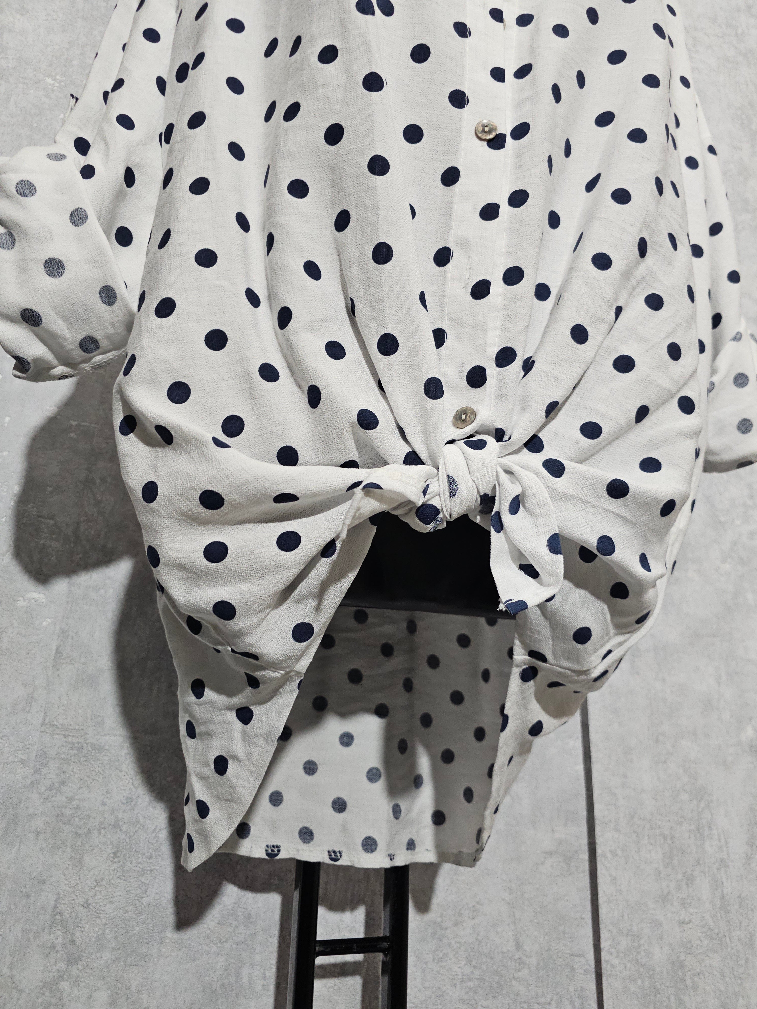 Punkte Bluse / Tunika – Made in Italy – 100 % Viskose L bis 2XL