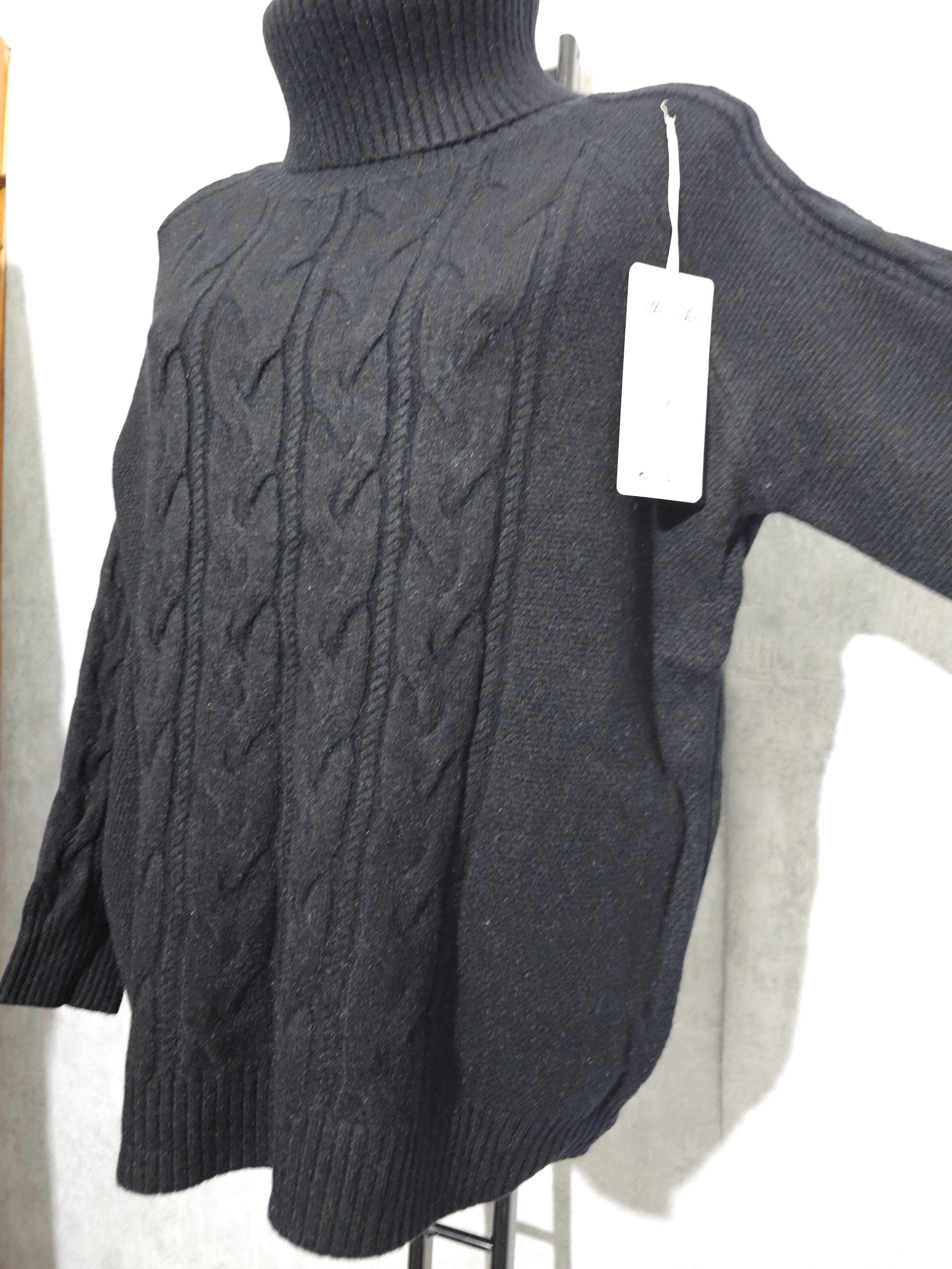 Damen Rollkragenpullover M/L – Weicher Strick, Warm & Elegant – Schwarz oder Creme– Winter Pullover