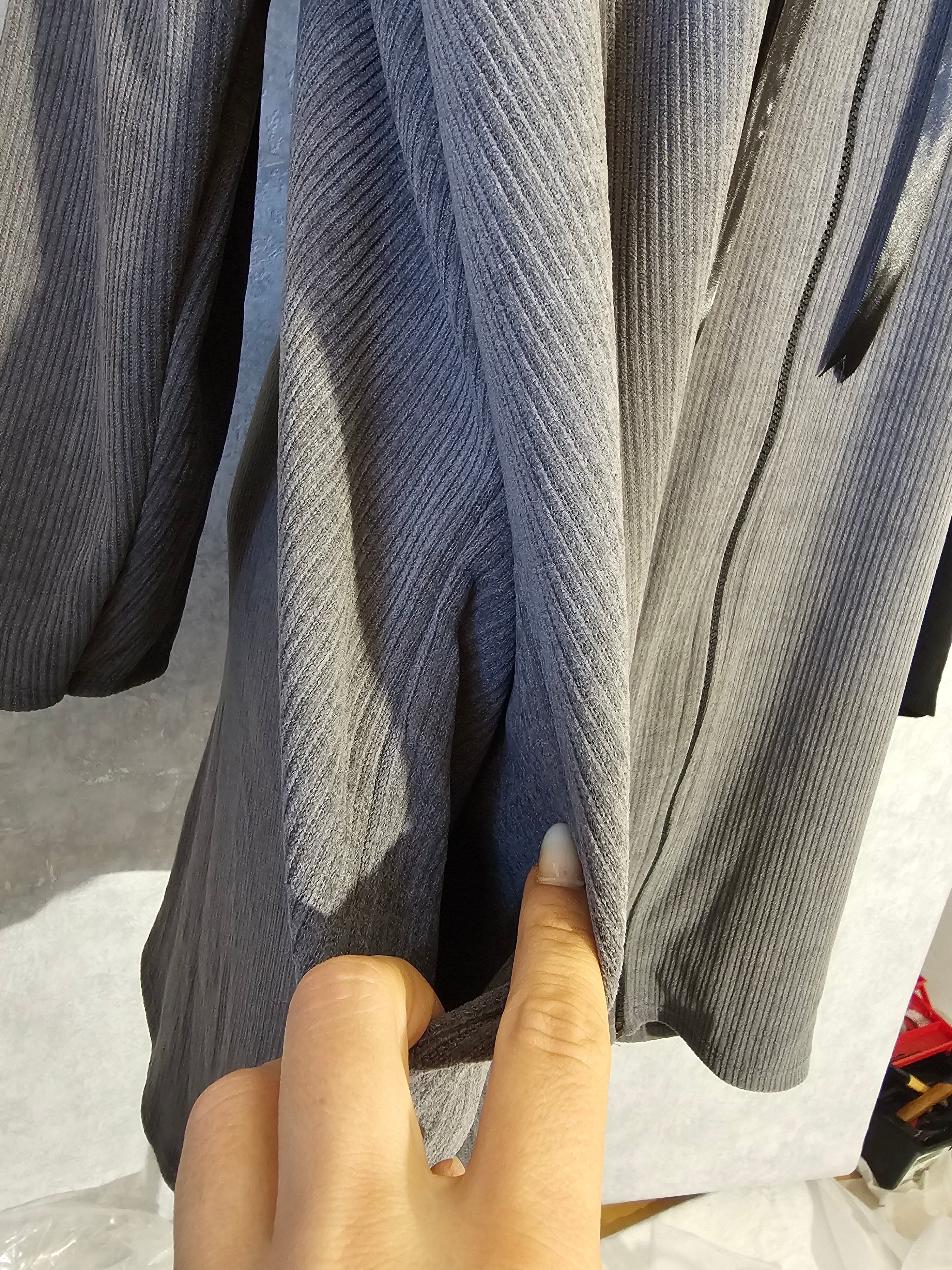 Oversize Jacke/Tunika mit Kapuze, Reißverschluss & Taschen