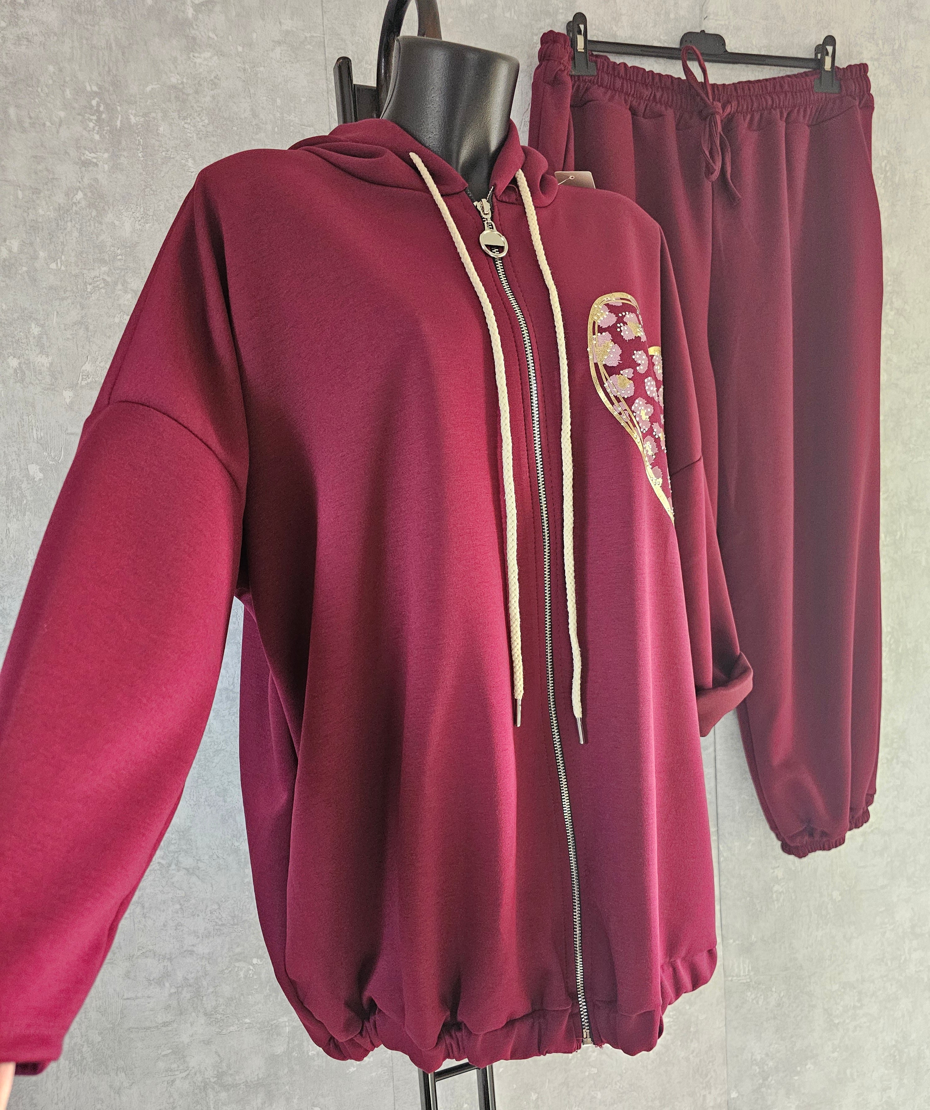 Damen Set – Hoodie mit Herz-Print & Hose