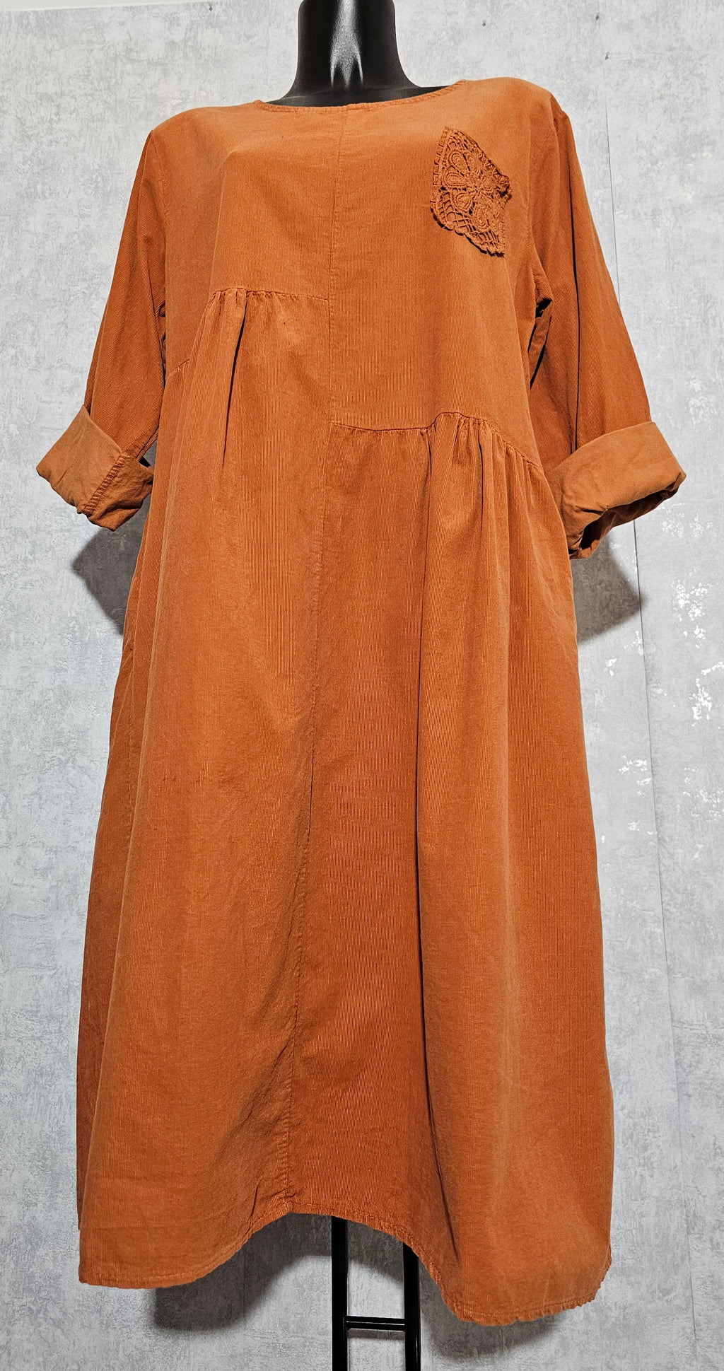 Damenkleid aus 100% Baumwolle – Oversize mit Taschen