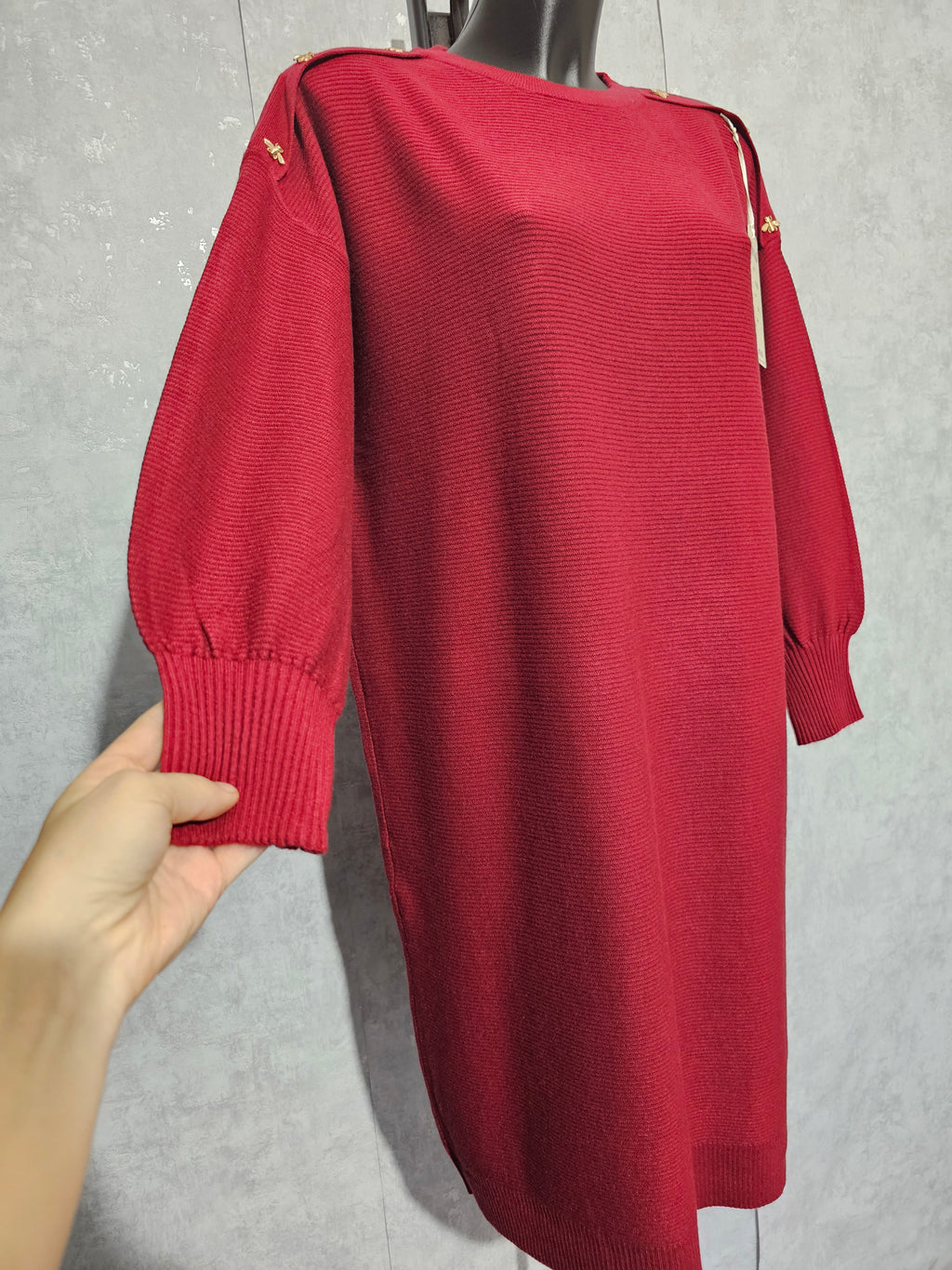 Oversize Strickkleid Damen • Elegant & Warm • Goldene Bienenknöpfe • L/XL – XL/XXL • Herbst/Winter • Premium Qualität – Bordeaux, Navy