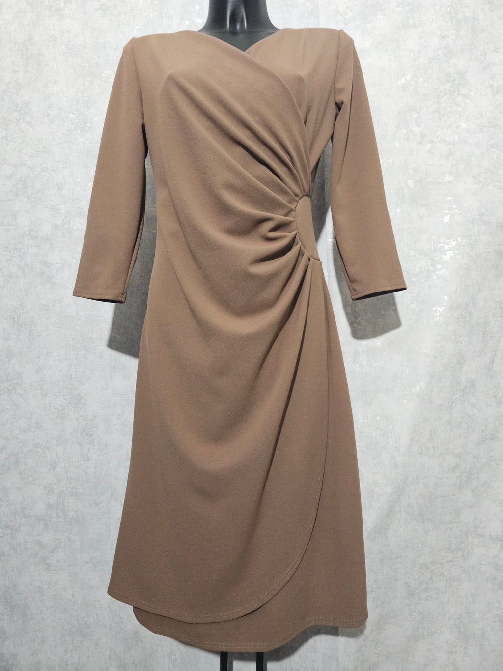 Elegantes Kleid mit Wickeloptik – Figurbetont & Bequem – Größen L, 3XL & 4XL